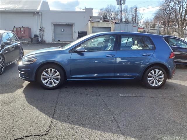 2018 Volkswagen Golf SE