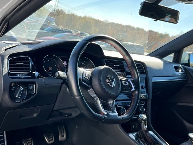 2018 Volkswagen Golf GTI S