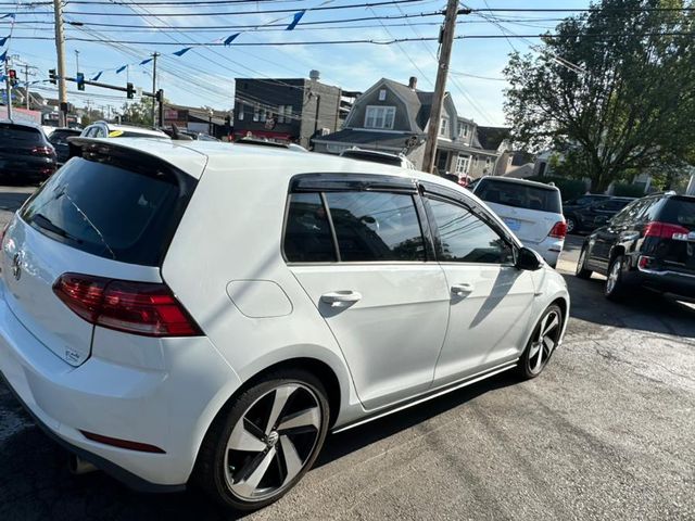 2018 Volkswagen Golf GTI SE