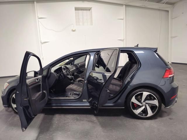 2018 Volkswagen Golf GTI S