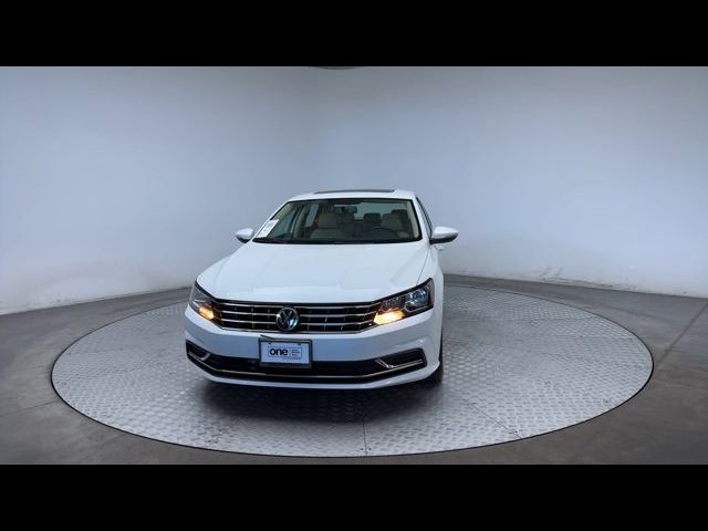 2018 Volkswagen Passat 2.0T SE