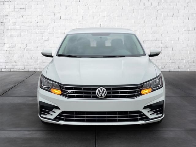 2018 Volkswagen Passat R-Line