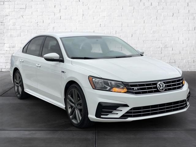 2018 Volkswagen Passat R-Line