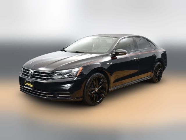 2018 Volkswagen Passat R-Line