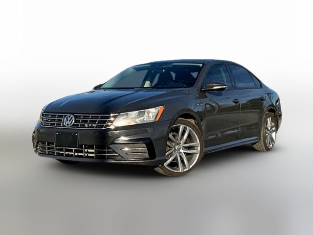 2018 Volkswagen Passat R-Line