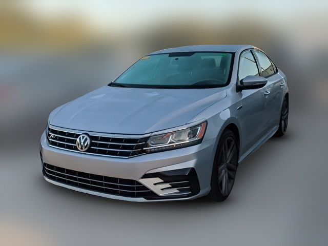 2018 Volkswagen Passat R-Line