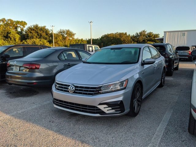 2018 Volkswagen Passat R-Line