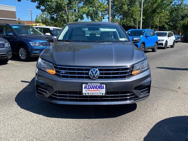 2018 Volkswagen Passat R-Line