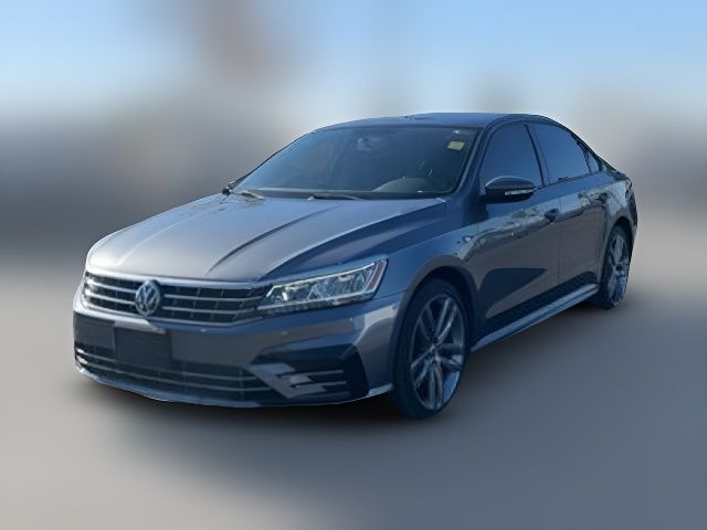 2018 Volkswagen Passat R-Line