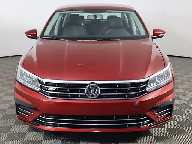 2018 Volkswagen Passat R-Line