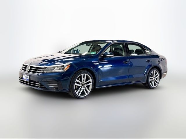 2018 Volkswagen Passat R-Line