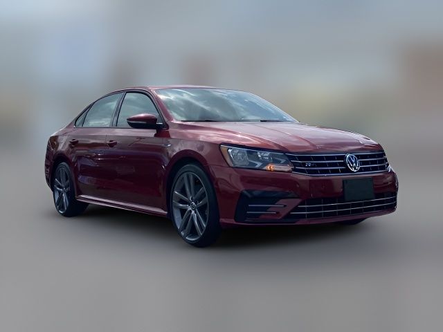 2018 Volkswagen Passat R-Line