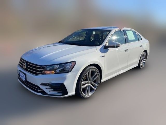 2018 Volkswagen Passat R-Line