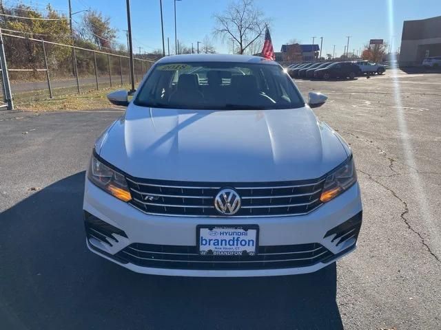 2018 Volkswagen Passat R-Line