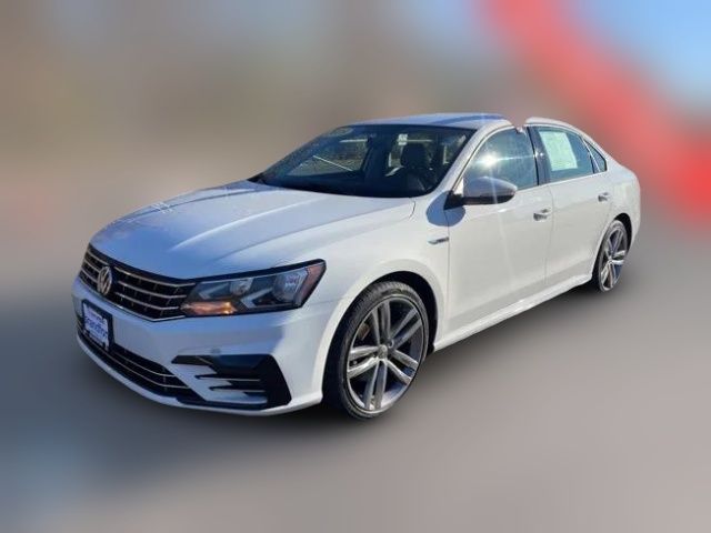 2018 Volkswagen Passat R-Line