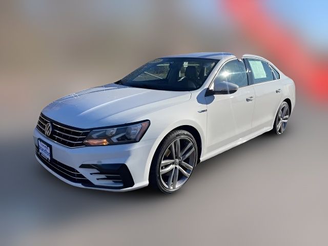 2018 Volkswagen Passat R-Line