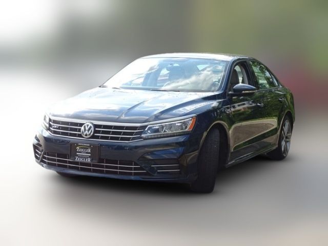 2018 Volkswagen Passat R-Line