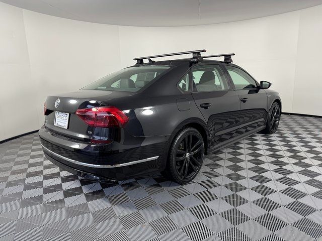 2018 Volkswagen Passat R-Line