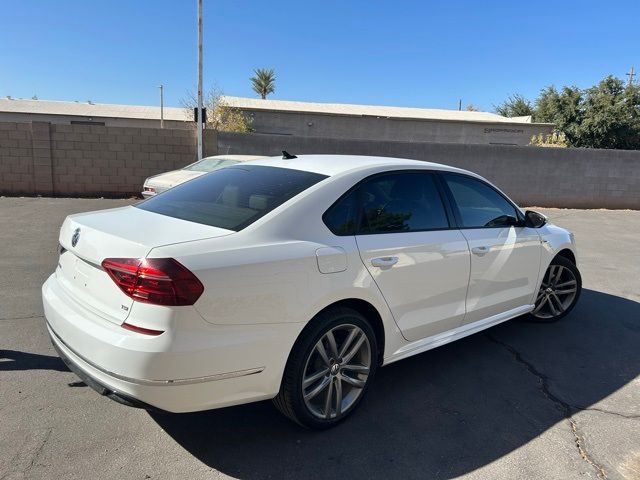 2018 Volkswagen Passat R-Line