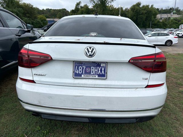 2018 Volkswagen Passat 