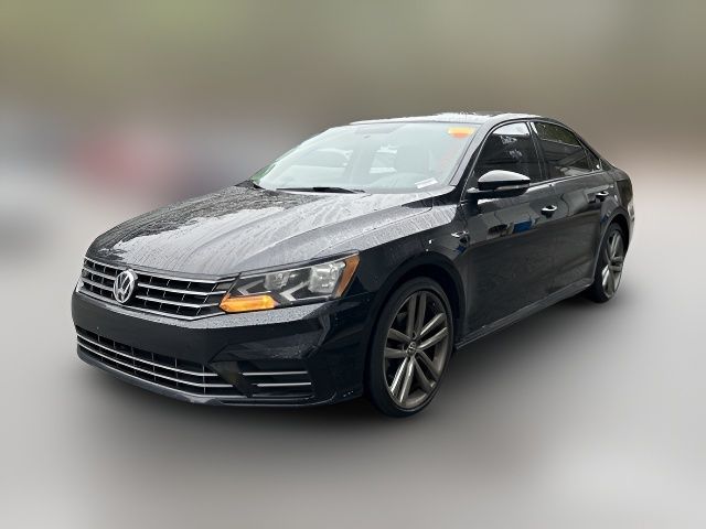 2018 Volkswagen Passat R-Line