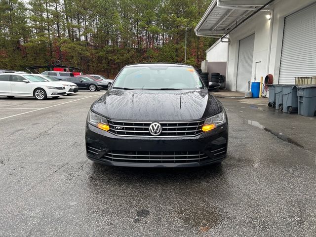 2018 Volkswagen Passat R-Line