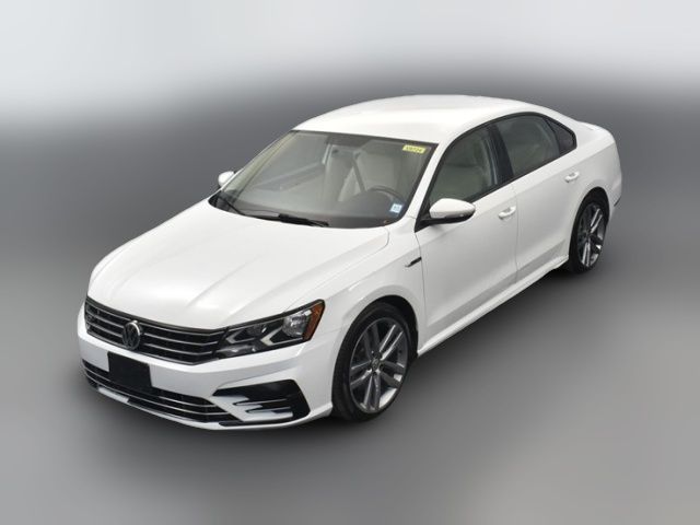 2018 Volkswagen Passat R-Line