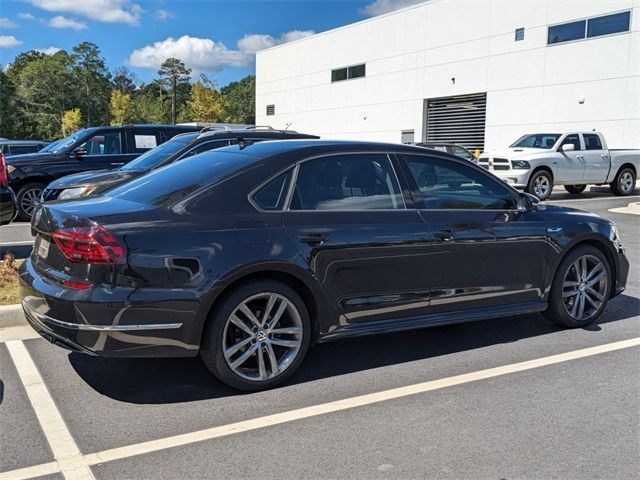 2018 Volkswagen Passat R-Line