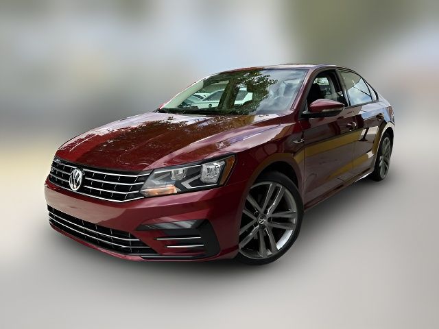 2018 Volkswagen Passat R-Line