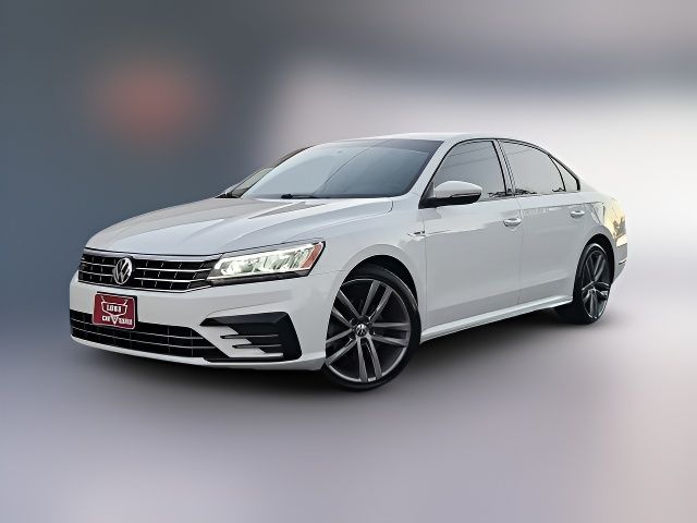 2018 Volkswagen Passat R-Line