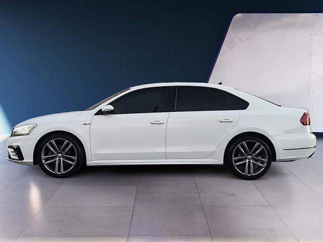 2018 Volkswagen Passat R-Line