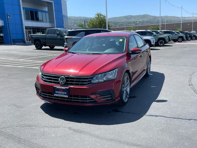 2018 Volkswagen Passat R-Line