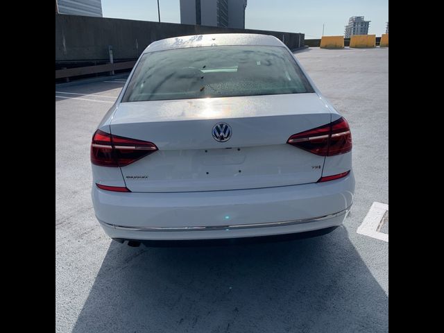 2018 Volkswagen Passat 