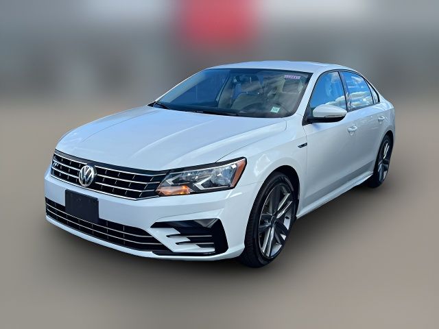 2018 Volkswagen Passat R-Line