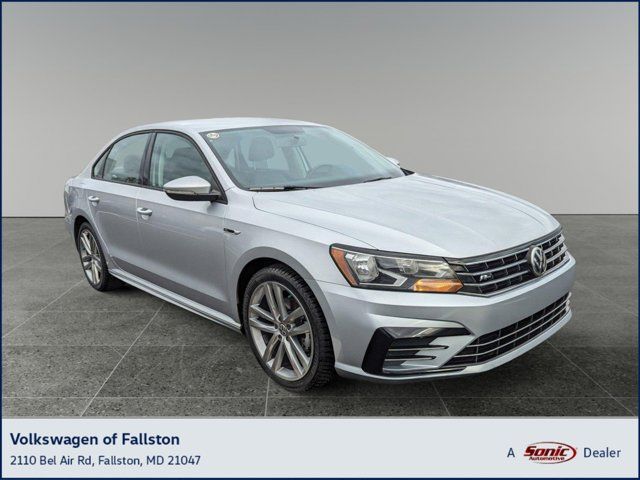 2018 Volkswagen Passat R-Line