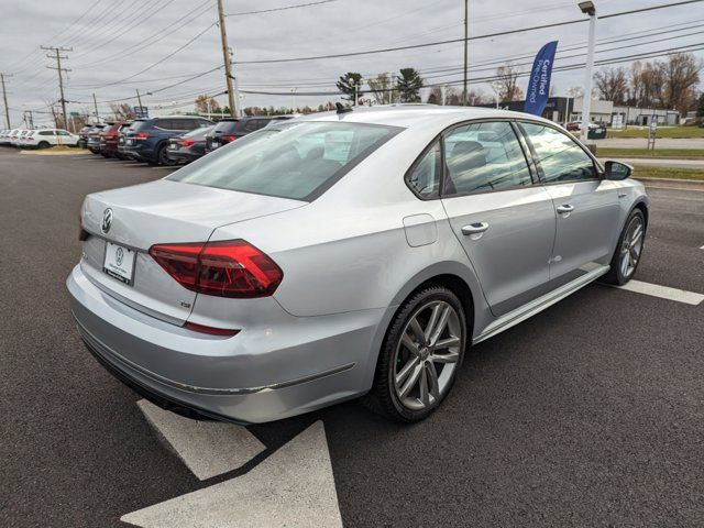 2018 Volkswagen Passat R-Line