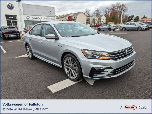 2018 Volkswagen Passat R-Line