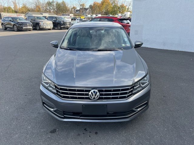 2018 Volkswagen Passat 2.0T SE