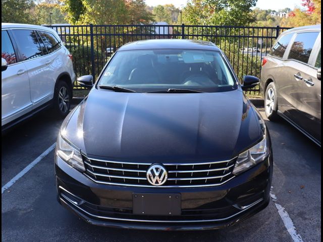 2018 Volkswagen Passat 2.0T SE