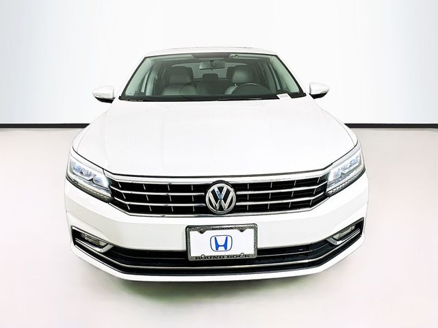 2018 Volkswagen Passat 2.0T SE