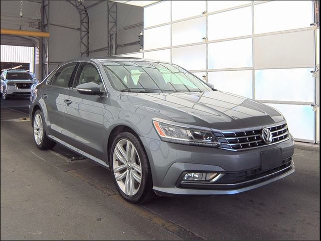 2018 Volkswagen Passat 2.0T SE Technology