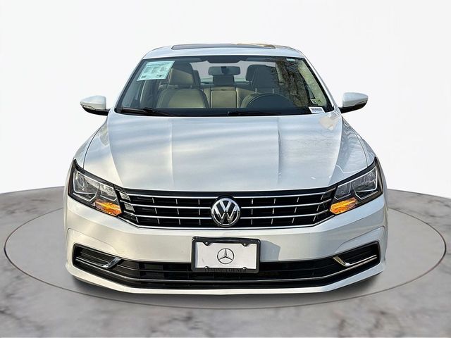 2018 Volkswagen Passat 2.0T SE