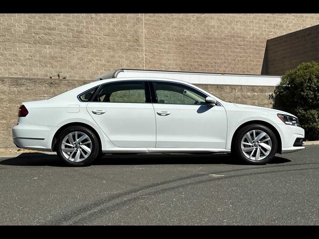 2018 Volkswagen Passat 2.0T SE