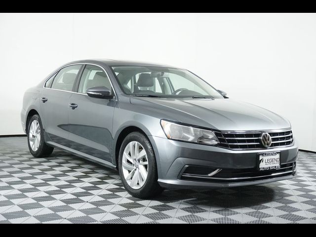 2018 Volkswagen Passat 2.0T SE