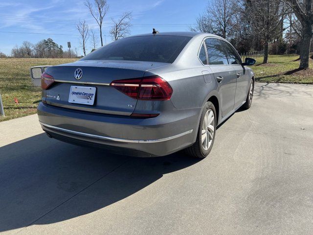 2018 Volkswagen Passat 2.0T SE