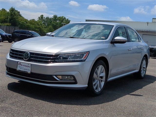 2018 Volkswagen Passat 2.0T SE