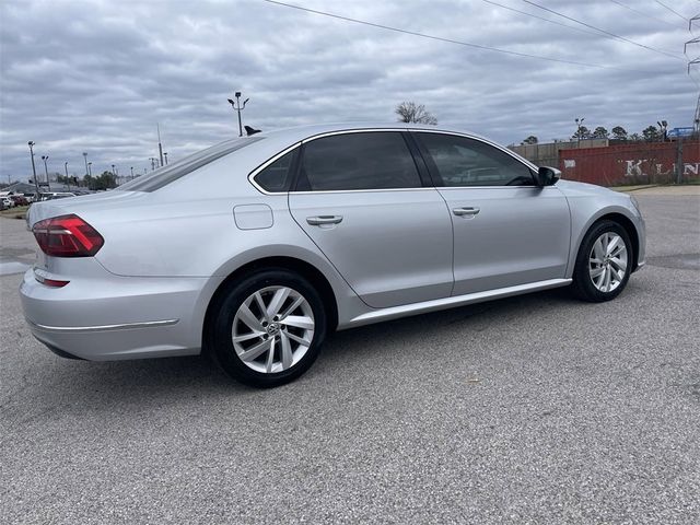 2018 Volkswagen Passat 2.0T SE