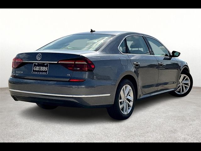 2018 Volkswagen Passat 2.0T SE