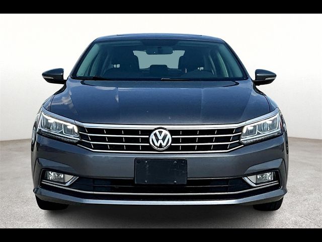 2018 Volkswagen Passat 2.0T SE