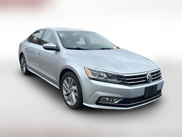 2018 Volkswagen Passat 2.0T SE